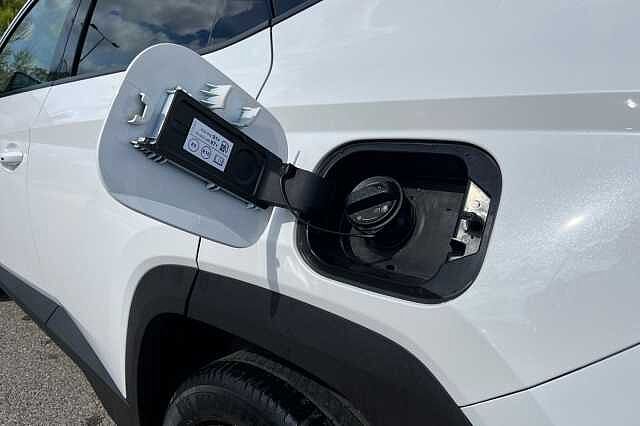 Hyundai TUCSON 1.6 H T Gdi Ultimate Suv 5dr Petrol Hybrid Auto Euro 6 (s/s) (230 Ps) Serenity White