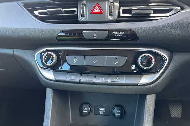 Hyundai I30 1.0 T Gdi Mhev Se Connect Tourer 5dr Petrol Hybrid Manual Euro 6 (s/s) (120 Ps) Silky Bronze