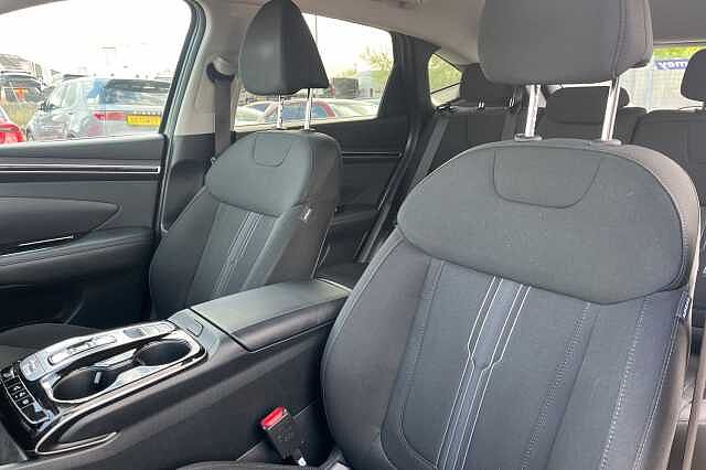 Hyundai TUCSON 1.6 H T Gdi Se Connect Suv 5dr Petrol Hybrid Auto Euro 6 (s/s) (230 Ps) Amazon Grey