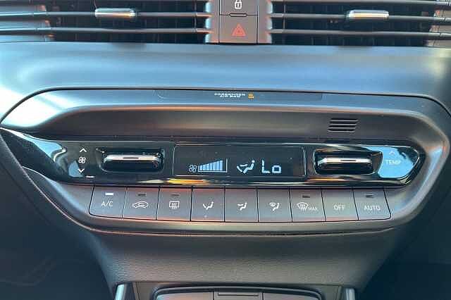 Hyundai Bayon 1.0 T Gdi Premium Suv 5dr Petrol Dct Euro 6 (s/s) (100 Ps)