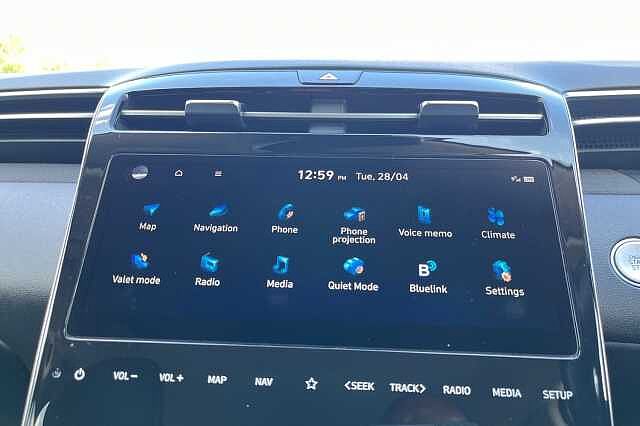 Hyundai TUCSON 1.6 T Gdi Mhev Premium Suv 5dr Petrol Hybrid Dct Euro 6 (s/s) (150 Ps) Phantom Black