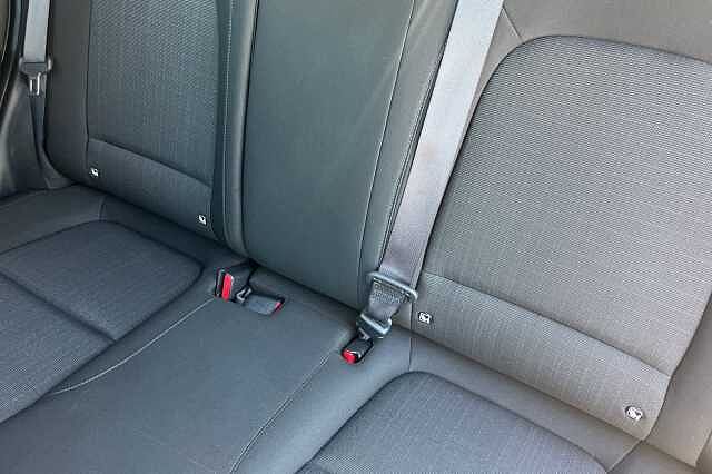 Hyundai Kona 1.6 H Gdi Premium Suv 5dr Petrol Hybrid Dct Euro 6 (s/s) (141 Ps)