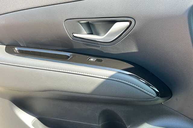 Hyundai Tucson 1.6 T Gdi 13.8kwh Ultimate Suv 5dr Petrol Plug In Hybrid Auto Euro 6 (s/s) (253