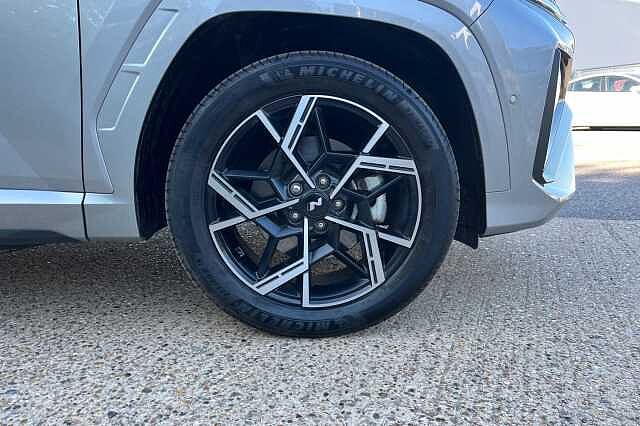 Hyundai TUCSON 1.6 T Gdi 13.8kwh N Line S Suv 5dr Petrol Plug In Hybrid Auto Euro 6 (s/s) (253 Shimmering Silver
