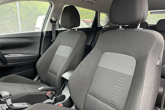Hyundai BAYON 1.0 T Gdi Premium Suv 5dr Petrol Dct Euro 6 (s/s) (100 Ps) Phantom Black