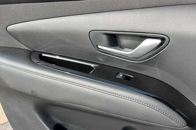 Hyundai Tucson 1.6 H T Gdi Premium Suv 5dr Petrol Hybrid Auto Euro 6 (s/s) (230 Ps)