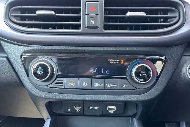 Hyundai I10 1.0 Premium Hatchback 5dr Petrol Auto Euro 6 (s/s) (63 Ps)