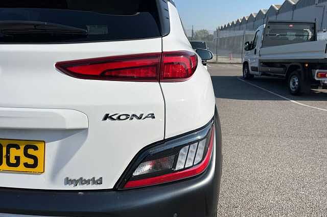 Hyundai KONA 1.6 H Gdi Premium Suv 5dr Petrol Hybrid Dct Euro 6 (s/s) (141 Ps) White