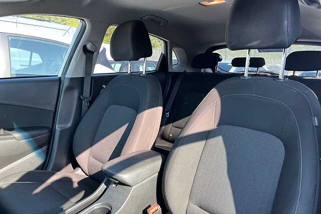 Hyundai KONA 1.6 H Gdi Premium Suv 5dr Petrol Hybrid Dct Euro 6 (s/s) (141 Ps) White