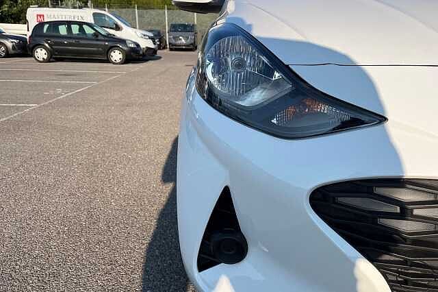 Hyundai I10 1.0 Advance Hatchback 5dr Petrol Auto Euro 6 (s/s) (63 Ps) Atlas White