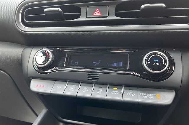 Hyundai KONA 1.0 T Gdi Mhev Premium Suv 5dr Petrol Hybrid Manual Euro 6 (s/s) (120 Ps) Ultimate Red