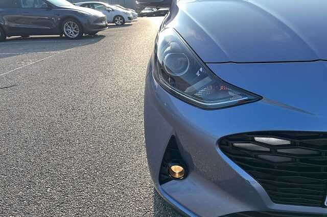 Hyundai I10 1.2 Premium Hatchback 5dr Petrol Auto Euro 6 (s/s) (79 Ps) Meta Blue