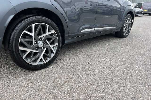 Hyundai KONA 1.6 H Gdi Ultimate Suv 5dr Petrol Hybrid Dct Euro 6 (s/s) (141 Ps) Ecotronic Grey