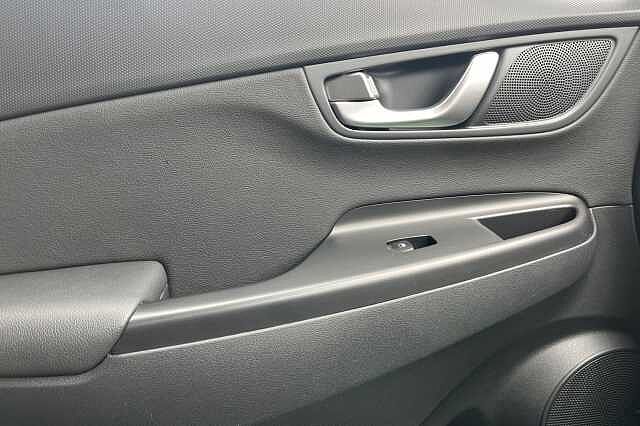 Hyundai KONA 1.6 H Gdi Ultimate Suv 5dr Petrol Hybrid Dct Euro 6 (s/s) (141 Ps) Ecotronic Grey