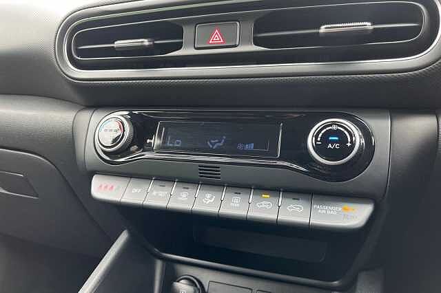 Hyundai KONA 1.6 H Gdi Ultimate Suv 5dr Petrol Hybrid Dct Euro 6 (s/s) (141 Ps) Ecotronic Grey