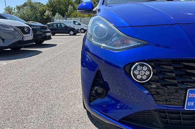 Hyundai I10 1.0 Premium Hatchback 5dr Petrol Auto Euro 6 (s/s) (67 Ps) Intense Blue