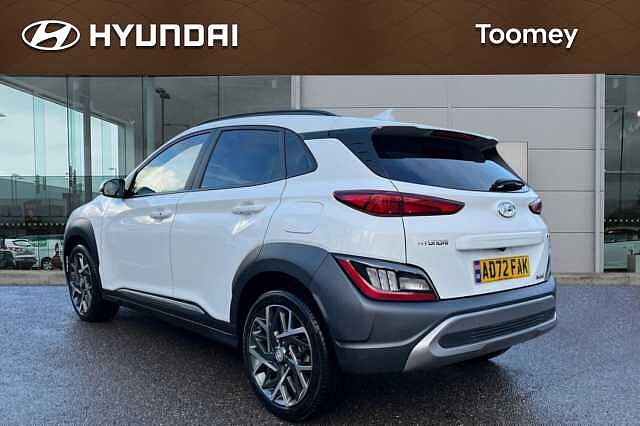 Hyundai KONA 1.6 H Gdi Premium Suv 5dr Petrol Hybrid Dct Euro 6 (s/s) (141 Ps) Atlas White