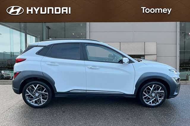 Hyundai KONA 1.6 H Gdi Premium Suv 5dr Petrol Hybrid Dct Euro 6 (s/s) (141 Ps) Atlas White