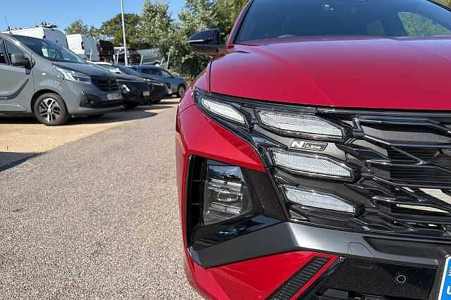 Hyundai TUCSON 1.6t N Line S Suv 5dr Petrol Hybrid Auto Euro 6 (s/s) (239 Ps) Ultimate Red