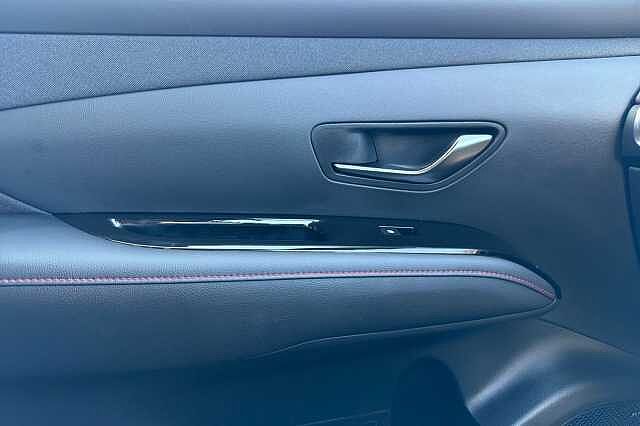 Hyundai TUCSON 1.6t N Line S Suv 5dr Petrol Hybrid Auto Euro 6 (s/s) (239 Ps) Ultimate Red