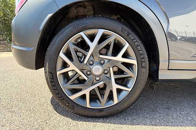 Hyundai Kona 1.6 H Gdi Ultimate Suv 5dr Petrol Hybrid Dct Euro 6 (s/s) (141 Ps)