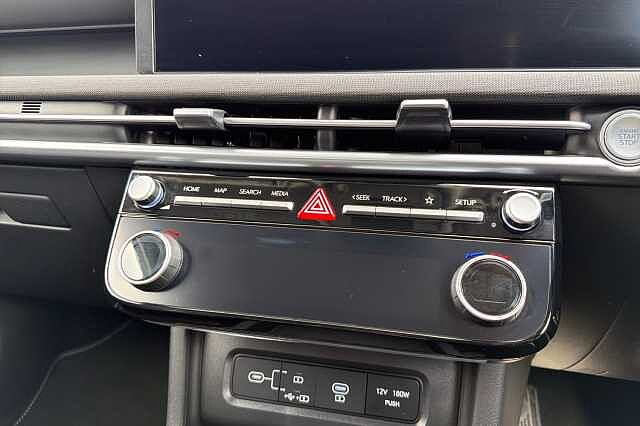Hyundai TUCSON 1.6t Ultimate Suv 5dr Petrol Hybrid Auto Euro 6 (s/s) (239 Ps) Ultimate Red