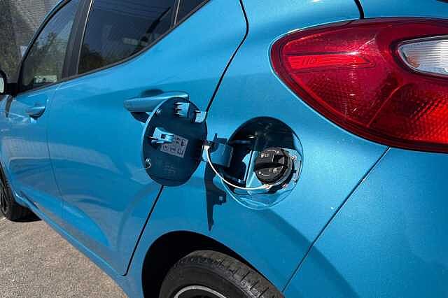 Hyundai I10 1.0 Premium Hatchback 5dr Petrol Manual Euro 6 (s/s) (67 Ps)