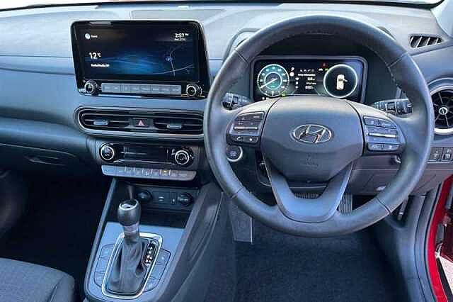 Hyundai KONA 1.6 GDI HYBRID PREMIUM 5DR DCT Red