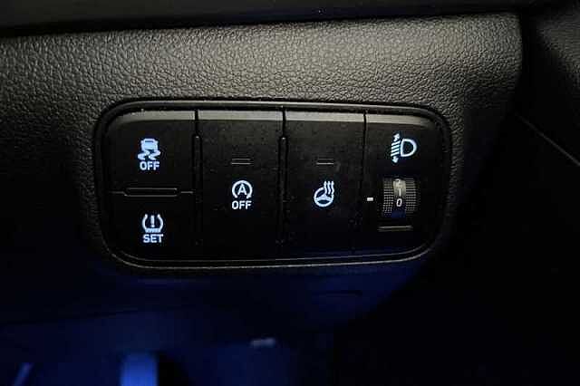 Hyundai i20 1.0T GDI 48V MHD PREMIUM 5DR DCT