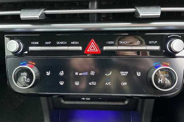 Hyundai TUCSON 1.6T PLUG-IN HYBRID PREMIUM 5DR AUTO Special solid - Atlas white