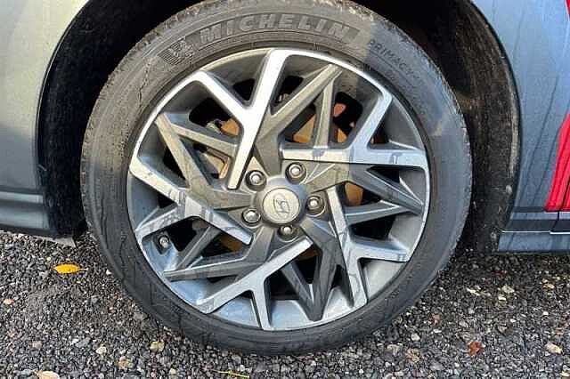 Hyundai KONA 1.6 GDI HYBRID PREMIUM 5DR DCT