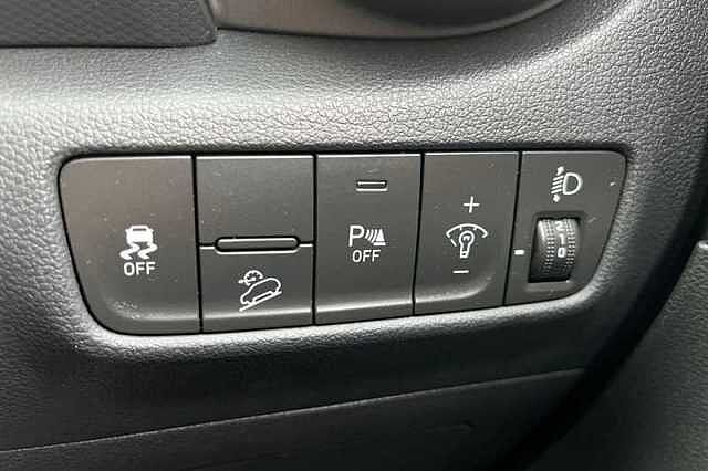 Hyundai KONA 1.0 TGDI 48V MHEV SE CONNECT 5DR Red