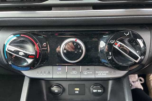 Hyundai KONA 1.0 TGDI 48V MHEV SE CONNECT 5DR Red