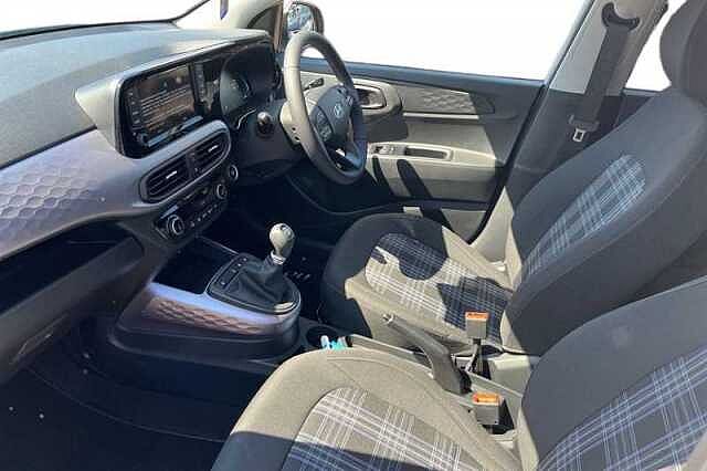 Hyundai I10 1.0 [63] PREMIUM 5DR [NAV] Pearl - Lumen grey