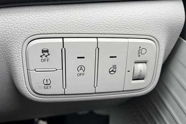 Hyundai BAYON 1.0 TGDI ULTIMATE 5DR DCT VIBRANT BLUE