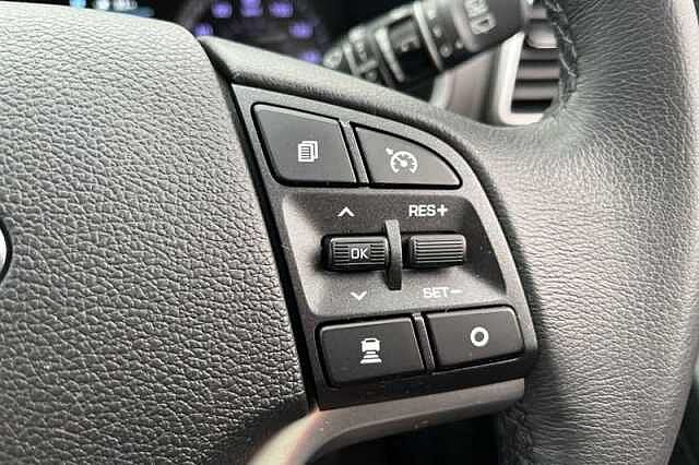 Hyundai TUCSON 1.6 T-GDI PREMIUM SE 5DR FIERY RED