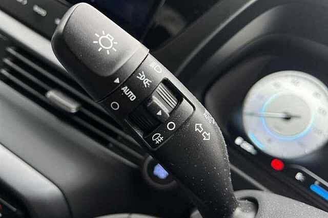 Hyundai BAYON 1.0 TGDI ULTIMATE 5DR DCT Pearl - Phantom black