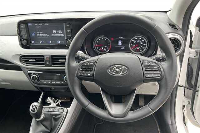 Hyundai I10 1.0 PREMIUM 5DR ATLAS WHITE