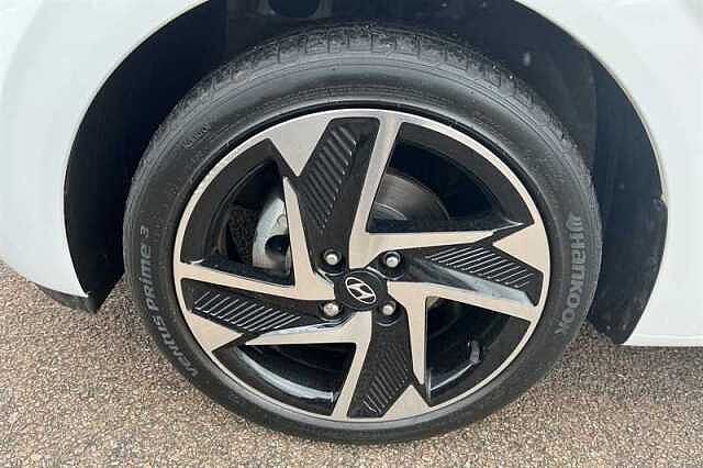 Hyundai I10 1.0 PREMIUM 5DR ATLAS WHITE