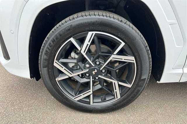 Hyundai TUCSON 1.6T PLUG-IN HYBRID N LINE S 5DR AUTO ATLAS WHITE