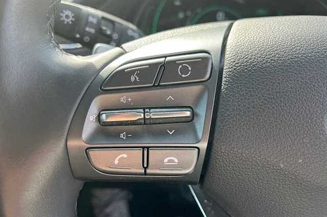 Hyundai IONIQ 1.6 GDI HYBRID PREMIUM SE 5DR DCT