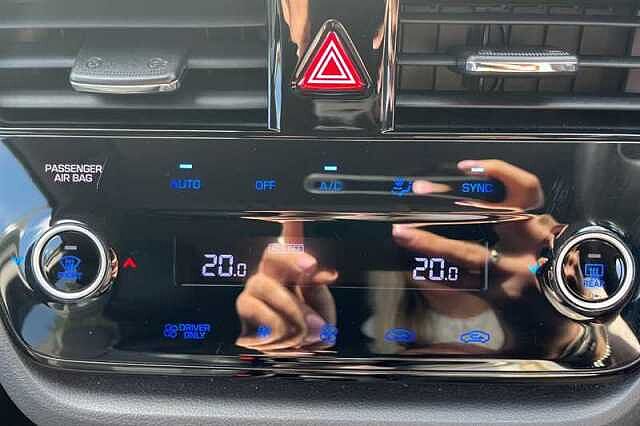 Hyundai IONIQ 1.6 GDI HYBRID PREMIUM SE 5DR DCT