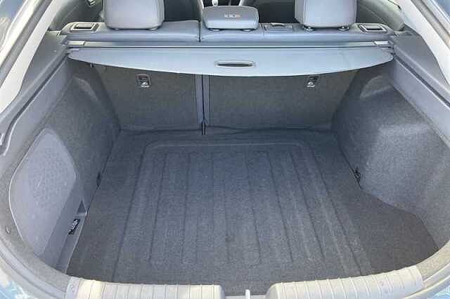 Hyundai IONIQ 1.6 GDI HYBRID PREMIUM SE 5DR DCT
