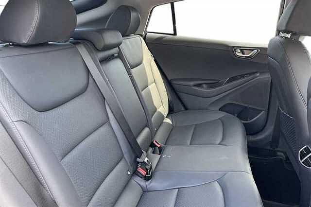 Hyundai IONIQ 1.6 GDI HYBRID PREMIUM SE 5DR DCT
