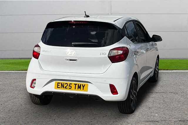 Hyundai I10 1.2 [79] PREMIUM 5DR AUTO [NAV] ATLAS WHITE
