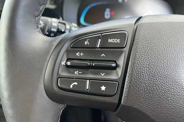 Hyundai I10 1.2 [79] PREMIUM 5DR AUTO [NAV] ATLAS WHITE