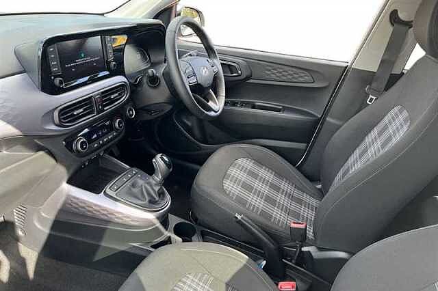 Hyundai I10 1.2 [79] PREMIUM 5DR AUTO [NAV] ATLAS WHITE