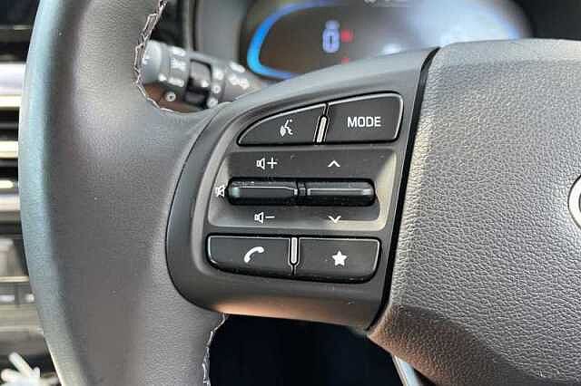 Hyundai I10 1.2 [79] PREMIUM 5DR AUTO [NAV] VIBRANT BLUE