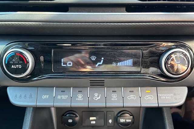 Hyundai KONA 1.6 GDI HYBRID ULTIMATE 5DR DCT ATLAS WHITE