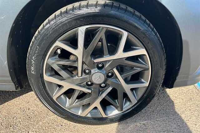 Hyundai KONA 1.6 GDI HYBRID ULTIMATE 5DR DCT ATLAS WHITE